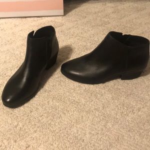 Black Bass ankle booties!